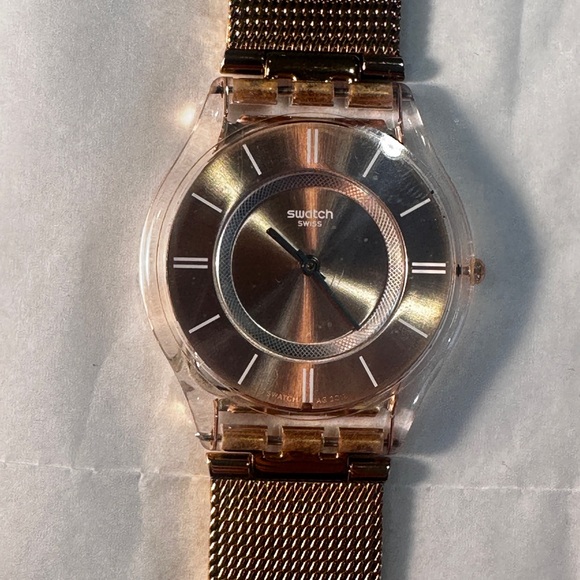 Swatch Rose-Gold-Toned SKIN Watch - Hello Darling - Picture 3 of 7